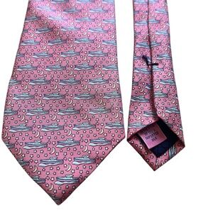 Vineyard Vines Necktie Pink Tie 100% Silk excellent condition